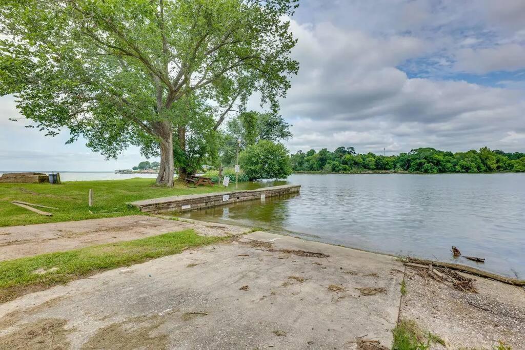 Vacation Home Lake Livingston! Onalaska Εξωτερικό φωτογραφία