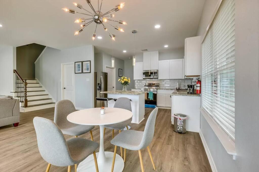 Vacation Home Lake Livingston! Onalaska Εξωτερικό φωτογραφία