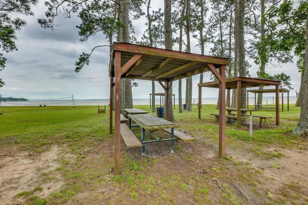 Vacation Home Lake Livingston! Onalaska Εξωτερικό φωτογραφία